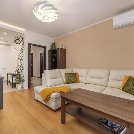 Comfortable Apartment Krakowska Wroclaw With Free Parking By Noclegi Renters Exterior foto